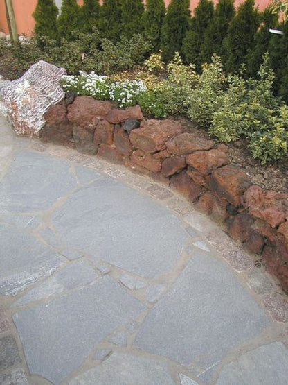 Stenvæg af Græsk Kavala brudfliser.